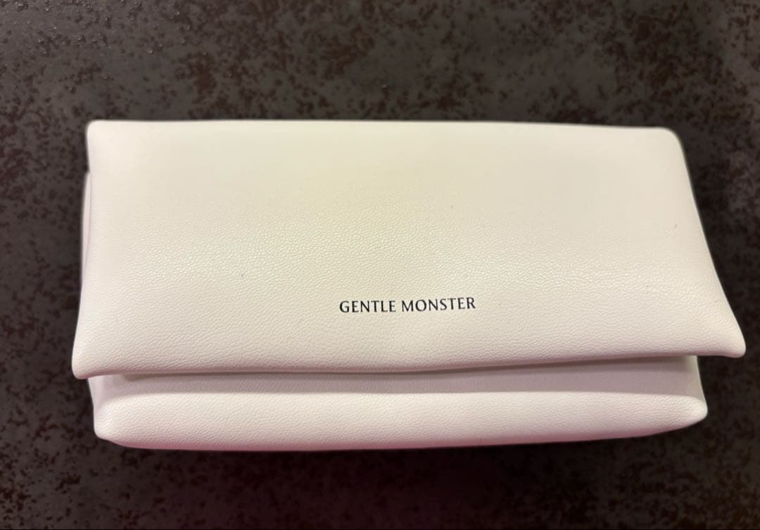 GENTLE MONSTER DADA/ブラック サングラス