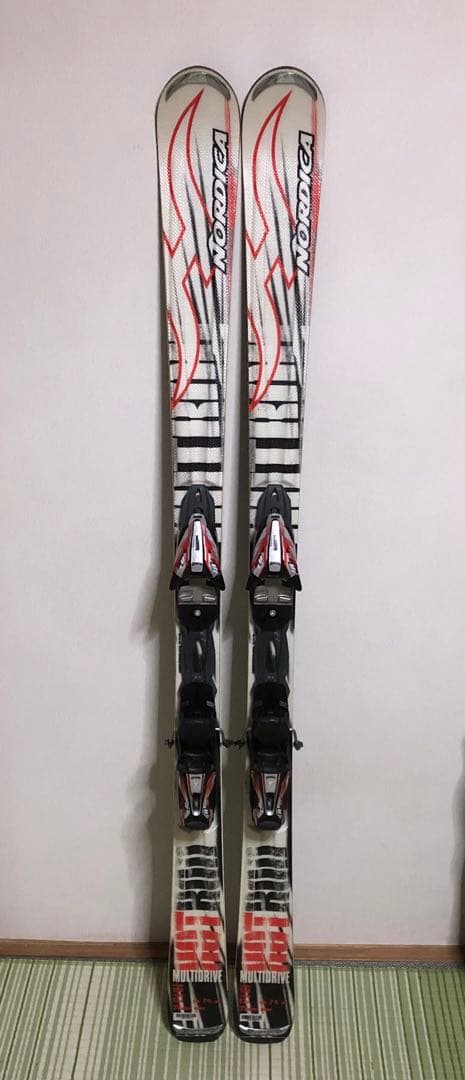 スキー板 NORDICA 154cm ビンディング　ノルディカ マーカー
