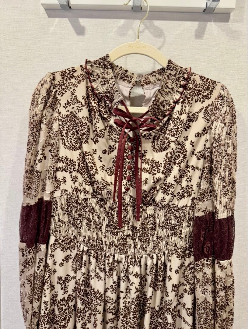 ワンピース Herlipto Winter Floral Longsleeve Dress