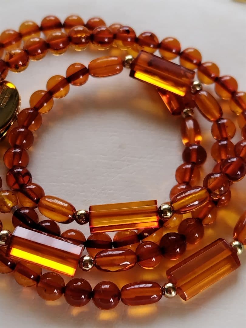 K18 迫力の特大トップ付き、本琥珀のセミロングネックレス