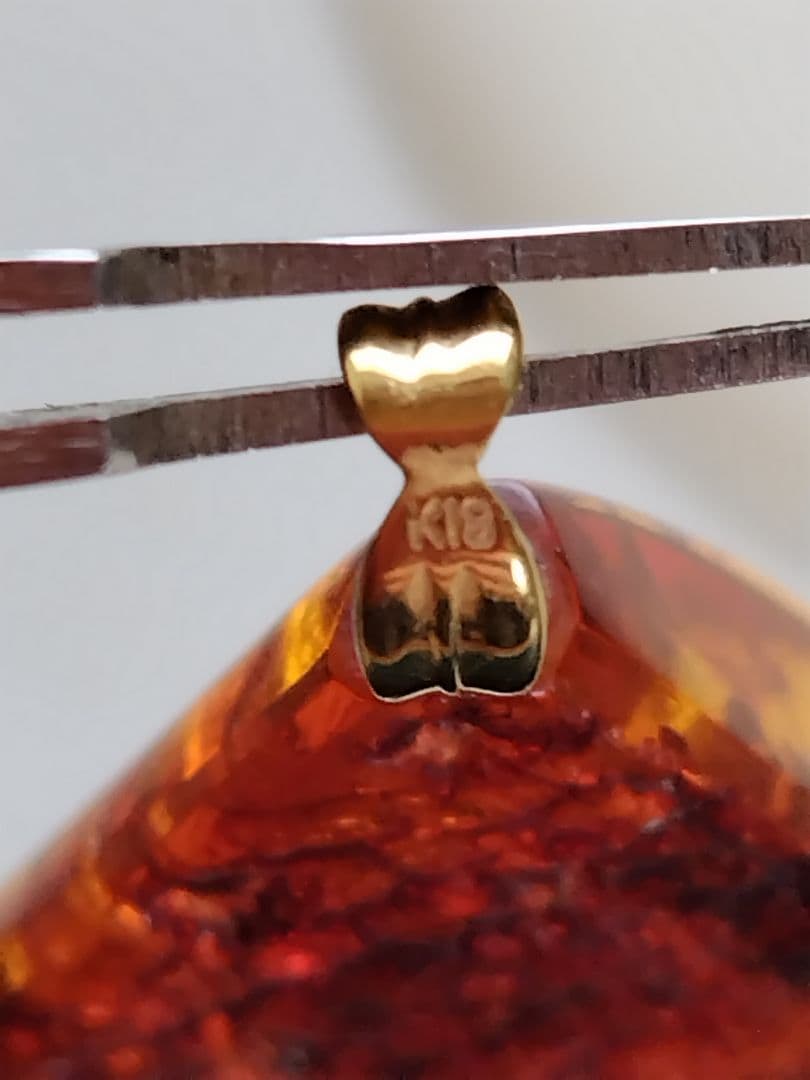 K18 迫力の特大トップ付き、本琥珀のセミロングネックレス