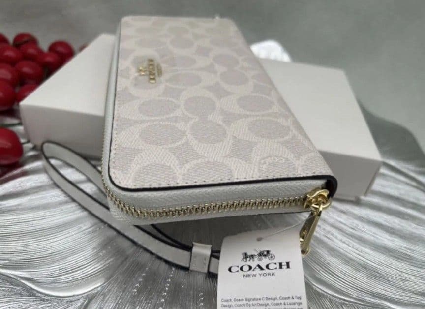 未使用 COACH 長財布 ライトグレー レザー