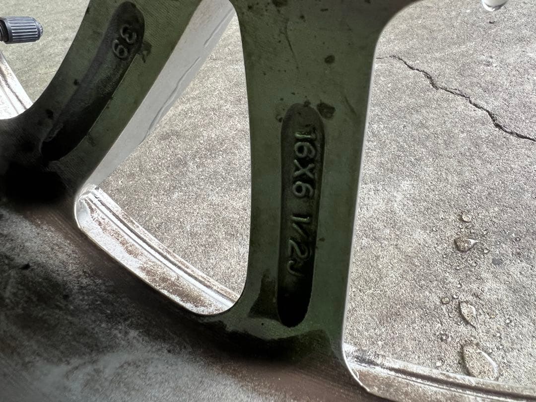 プリウスα 純正アルミホイールセット