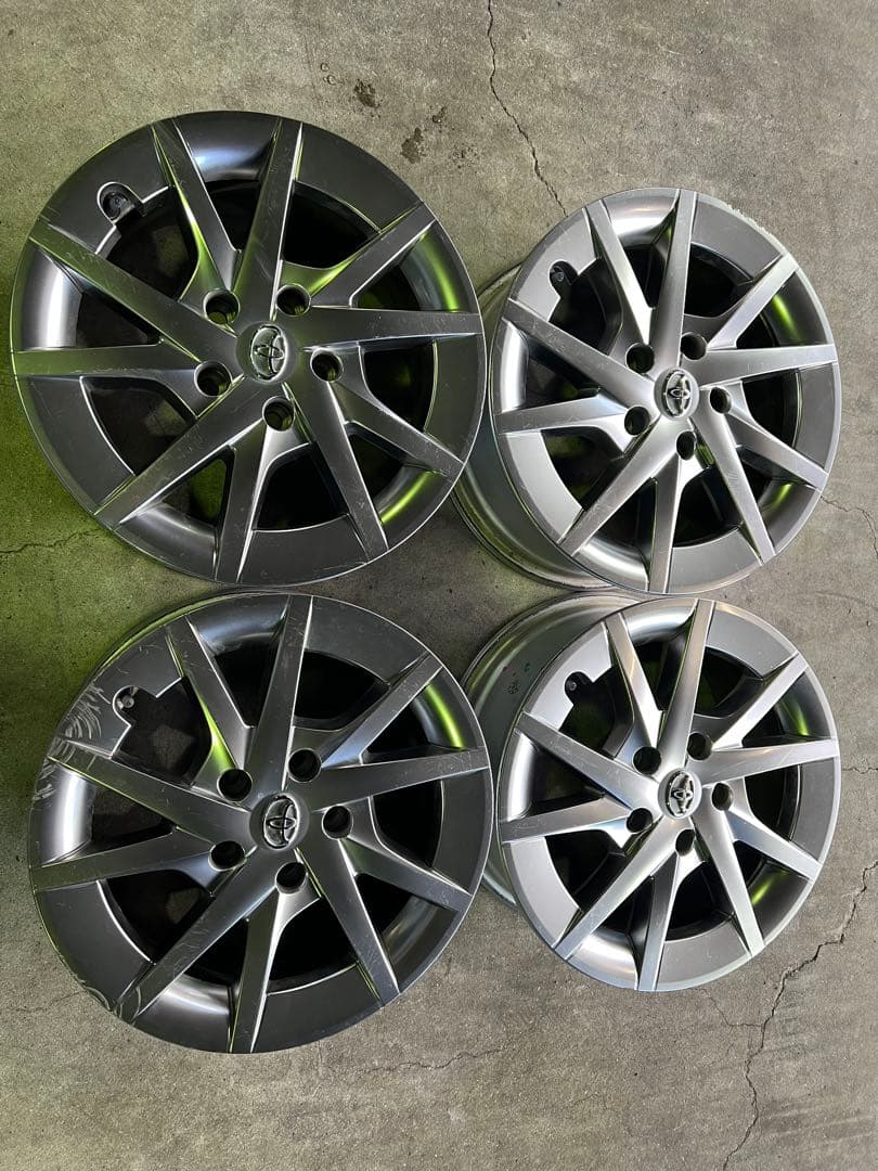 プリウスα 純正アルミホイールセット