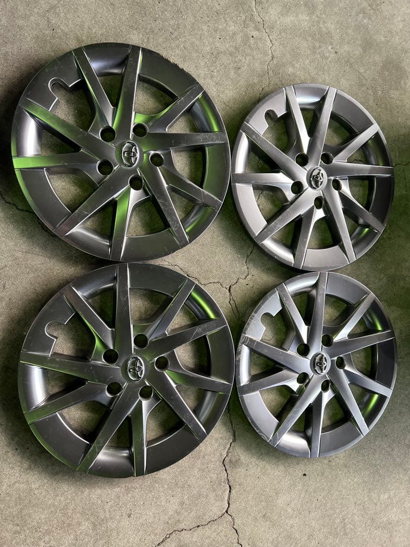 プリウスα 純正アルミホイールセット