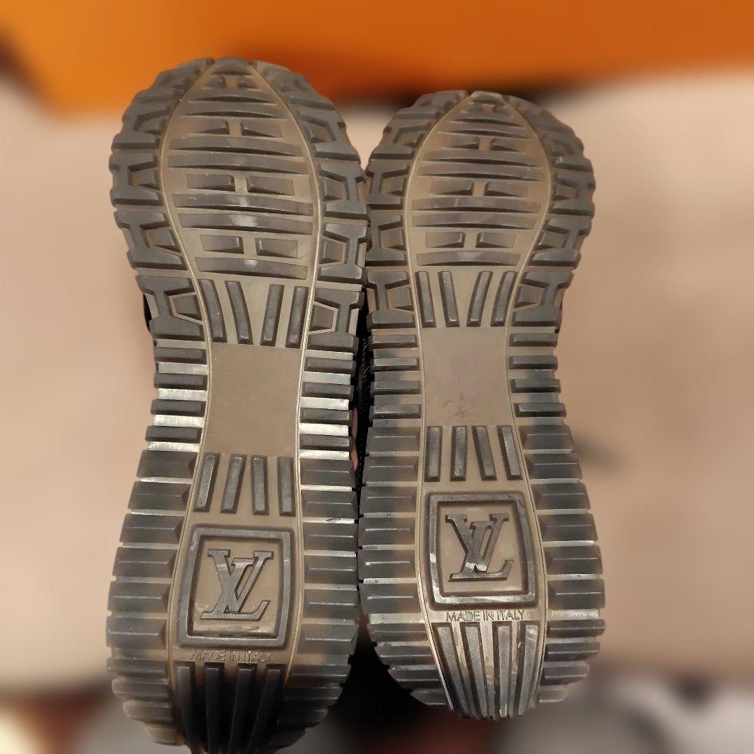 【新品/未使用】LOUIS VUITTON ランアウェイ・ラインスニーカー♥️