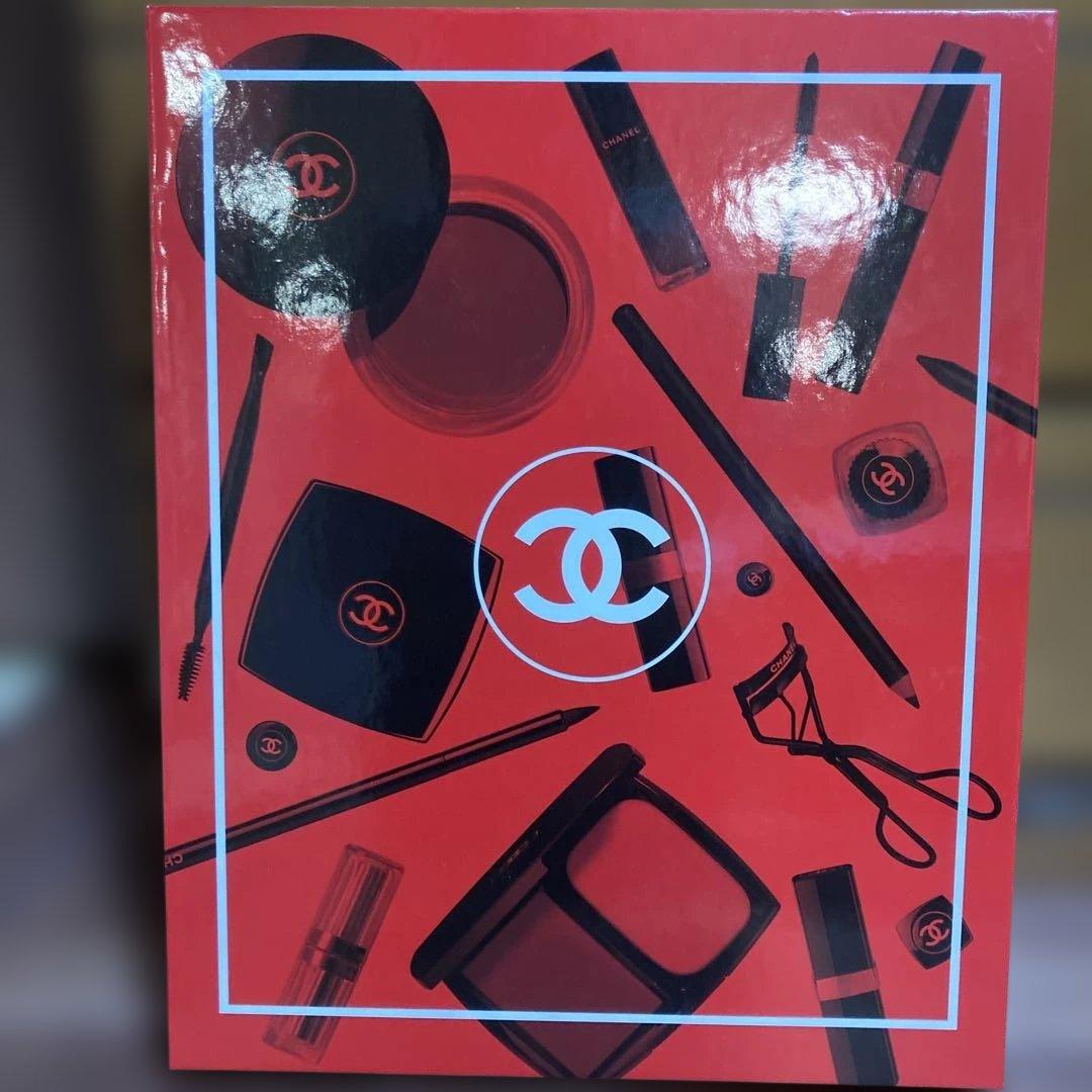 CHANEL 顧客コード保有者限定のメークアップ&ビューティーブック