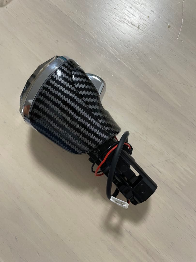 写真追加しました。ヴェゼル 専用 シフトノブ クリスタルデザイン