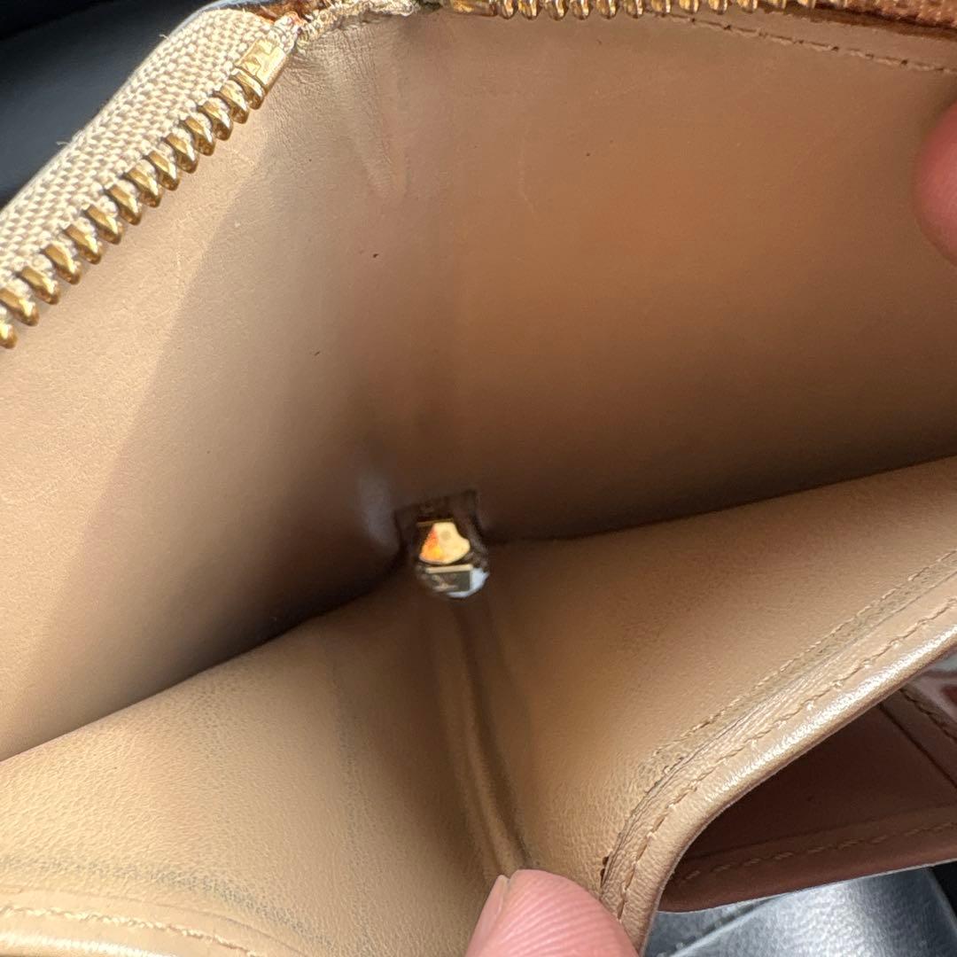 Louis Vuitton ブラックレザー 二つ折り財布