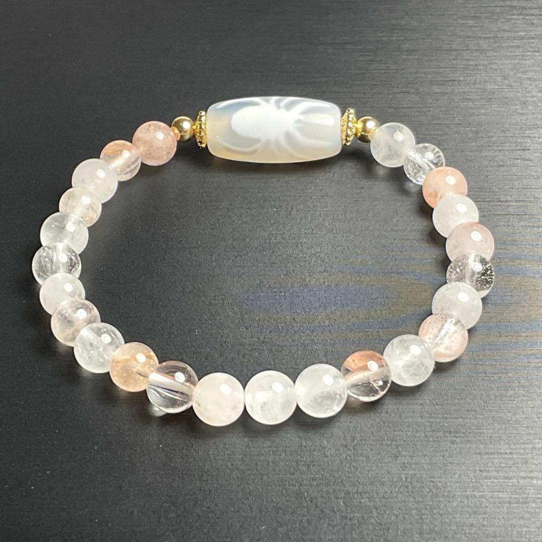 老玉髄天珠　知足常楽白天珠と6.5mmヒマラヤレッドマニカラン水晶のブレスレット