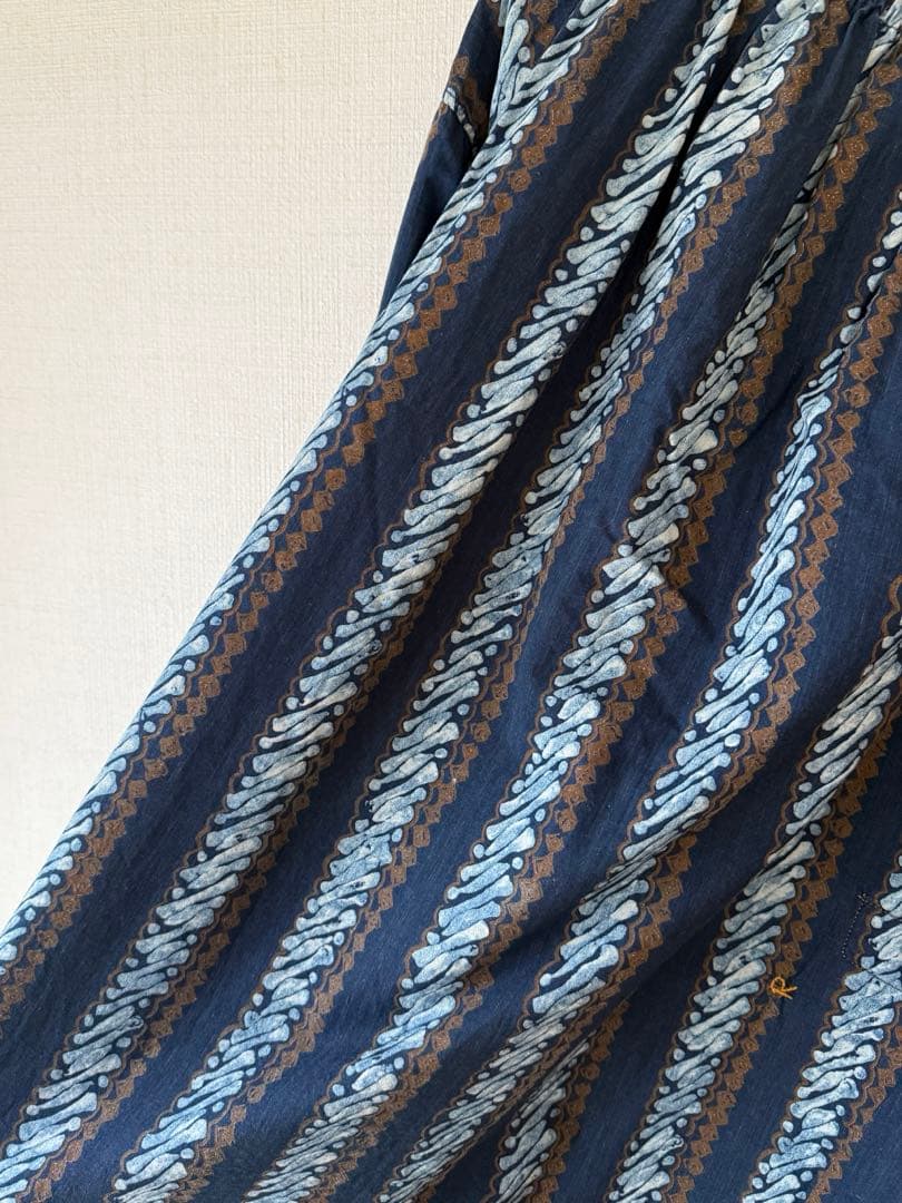 45R バティックプリントのシャーリング馬ドレス　インディゴ
