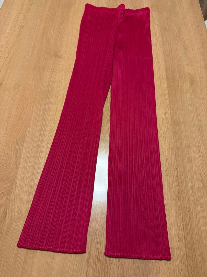 【新品未使用】PLEATS PLEASE BASICS 4 パンツ　定価以下