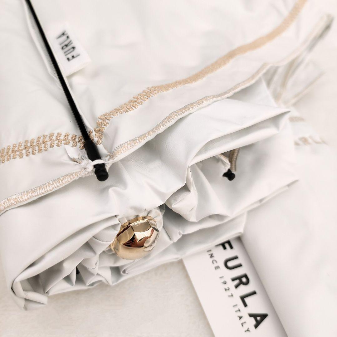 新品 FURLA フルラ 晴雨兼用 刺繍 日傘 一級遮光遮熱 UV 軽量 ギフト