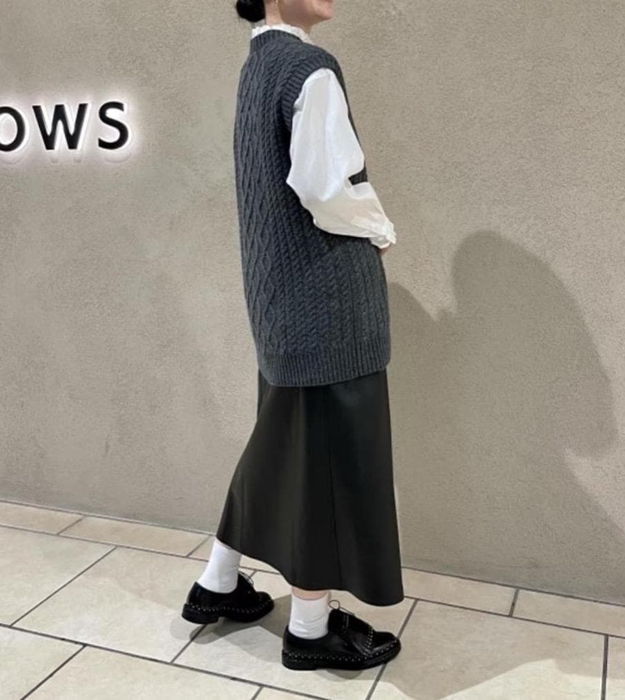 美品 ユナイテッドアローズTOKYO 1,8万 カシミヤ混ケーブルベスト 211