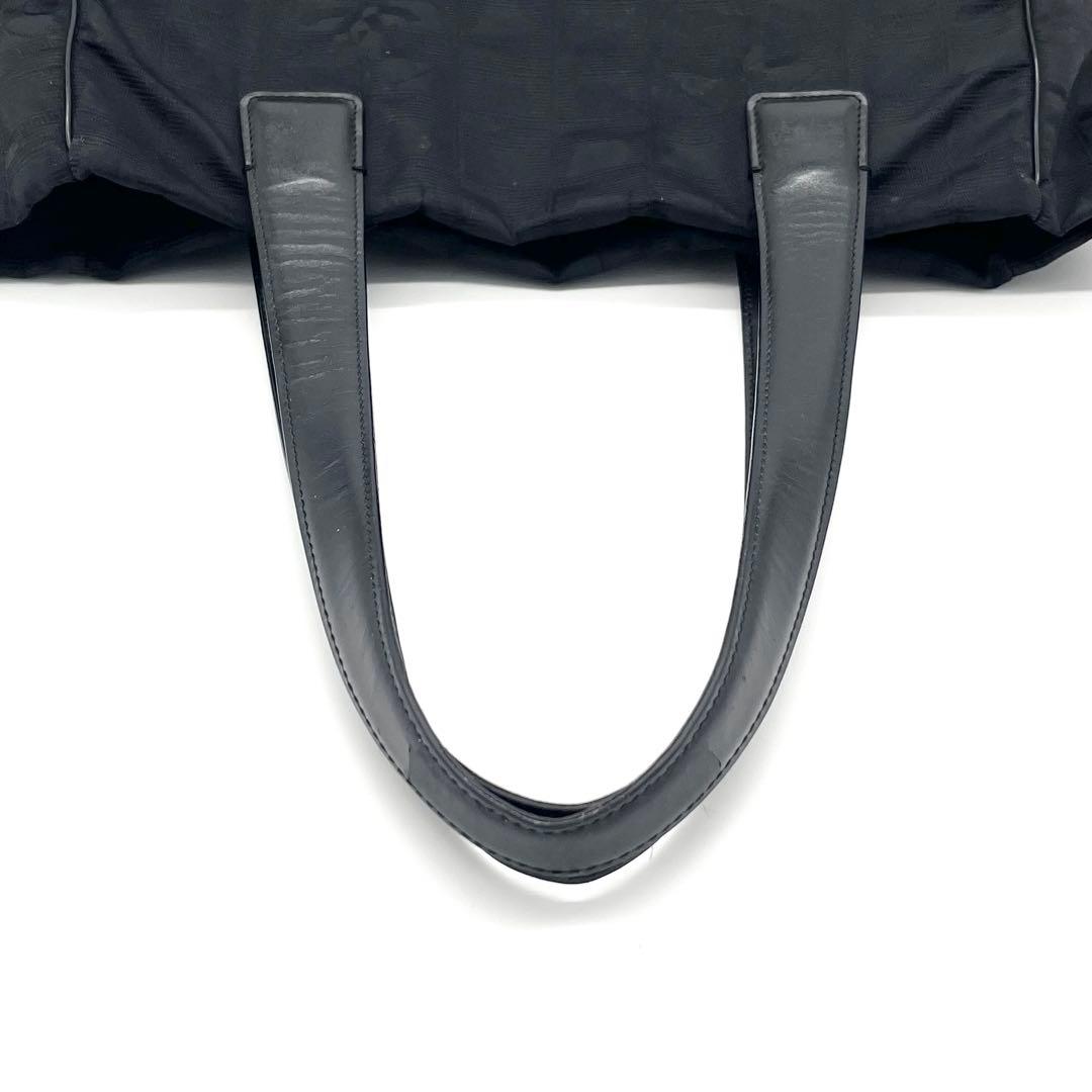 CHANELシャネル ニュートラベルラインPMトートバッグ ブラック 8番台 黒