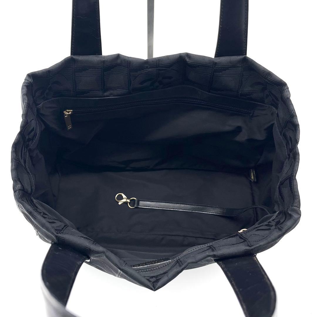 CHANELシャネル ニュートラベルラインPMトートバッグ ブラック 8番台 黒