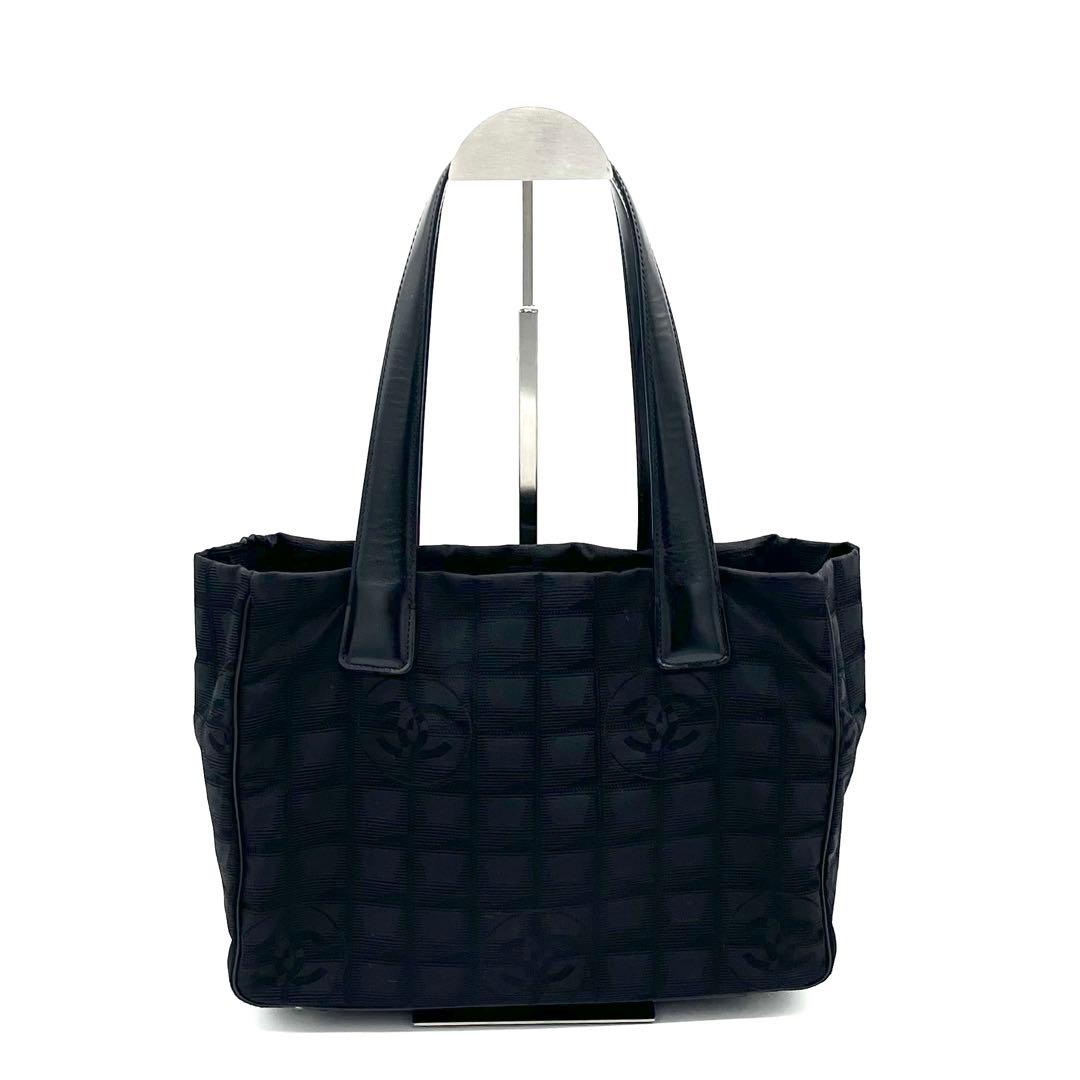 CHANELシャネル ニュートラベルラインPMトートバッグ ブラック 8番台 黒