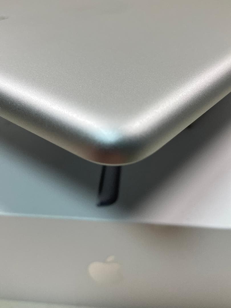 iPad 第9世代　64GB シルバー　Wi-Fiモデル　4点付属品付