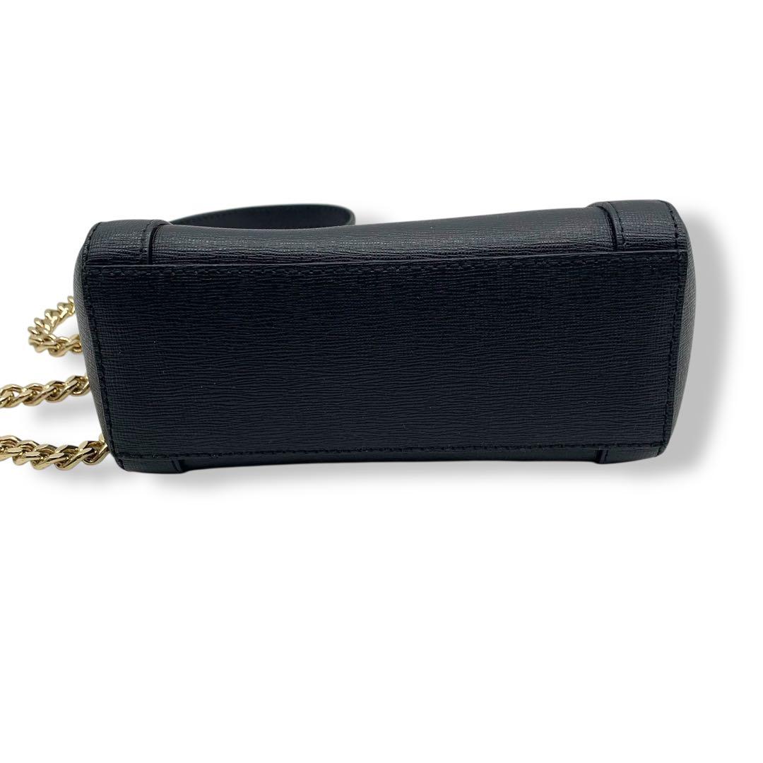 極美品！フルラ　FURLA チェーンショルダーバッグ　サフィアーノ　レザー　黒