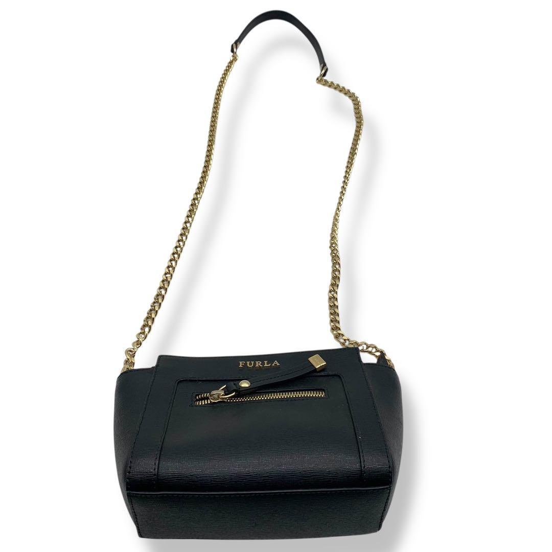 極美品！フルラ　FURLA チェーンショルダーバッグ　サフィアーノ　レザー　黒