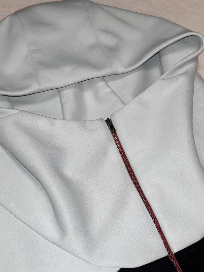 chlomaクロマ NFコンプレクスパーカー アイスグレー × ブラック