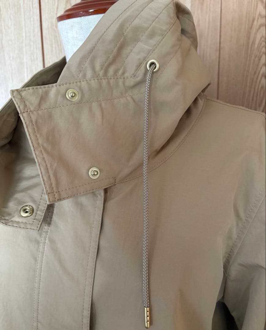 【美品】セシカブルー　ベージュフードコートサイズ38