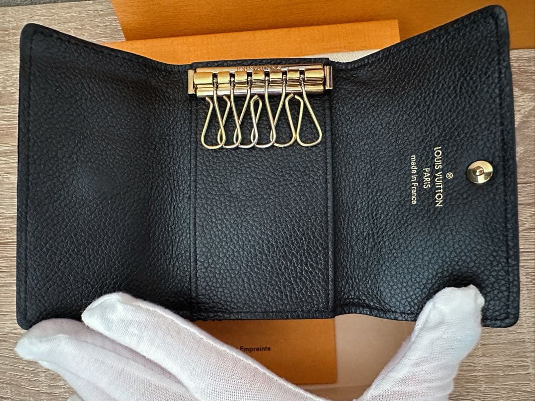 ルイヴィトン ミュルティクレ6 モノグラムアンプラント