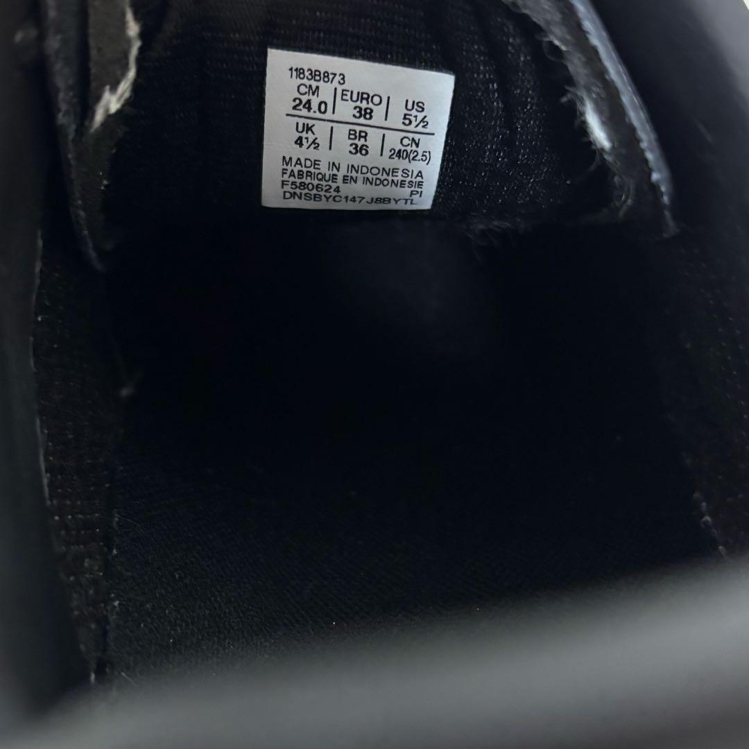 【極美品】OnitsukaTiger DELECITY オールブラック 24cm