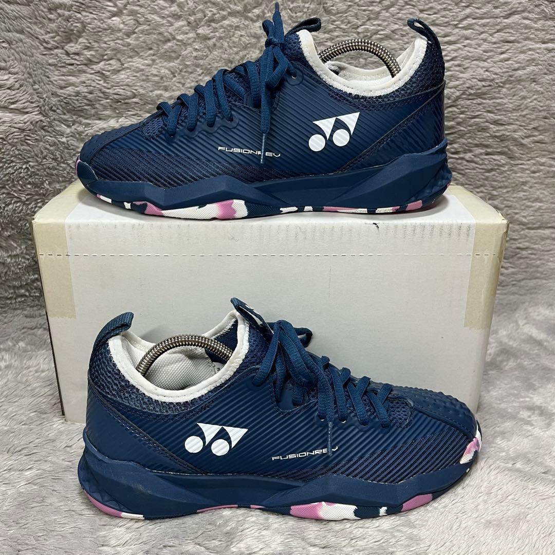 YONEX　ヨネックス　フュージョンレブ4　パワークッション　テニスシューズ　紺