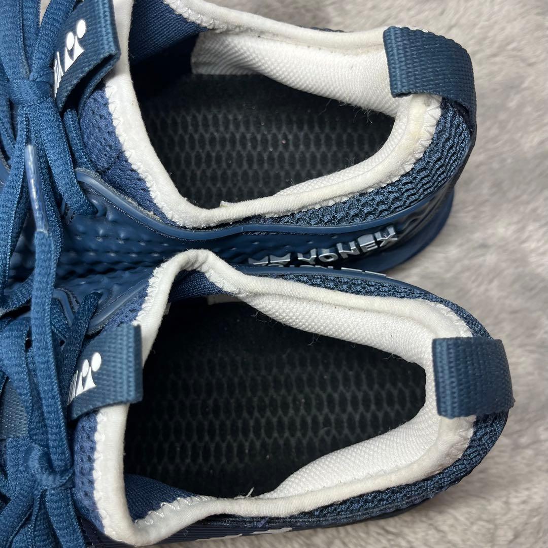 YONEX　ヨネックス　フュージョンレブ4　パワークッション　テニスシューズ　紺