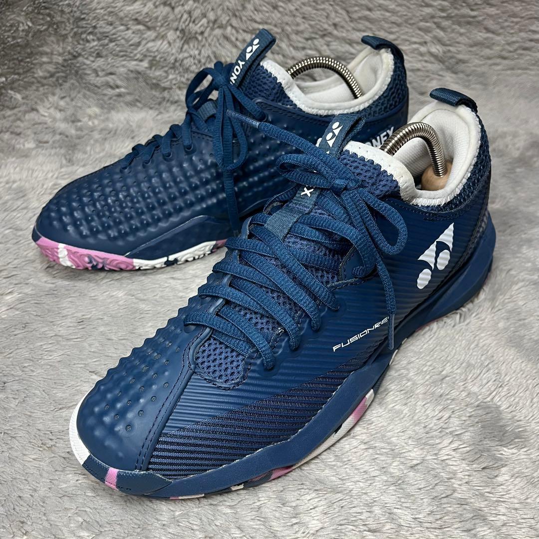 YONEX　ヨネックス　フュージョンレブ4　パワークッション　テニスシューズ　紺