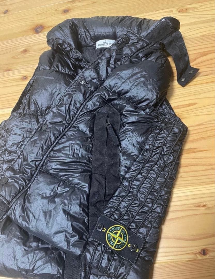 Stone  黒 ダウンベスト