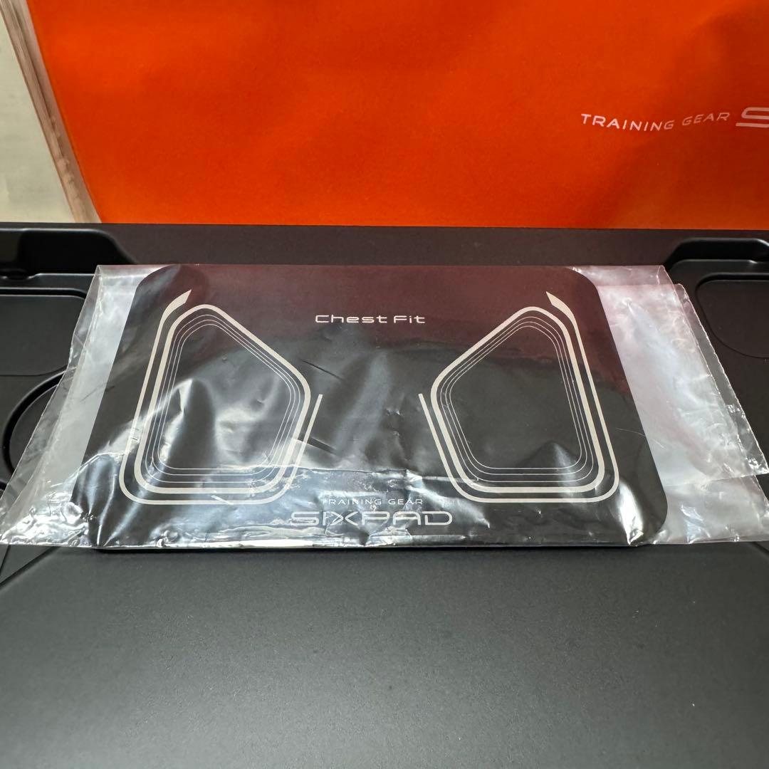 【美品】SIXPAD chest シックスパッド チェスト
