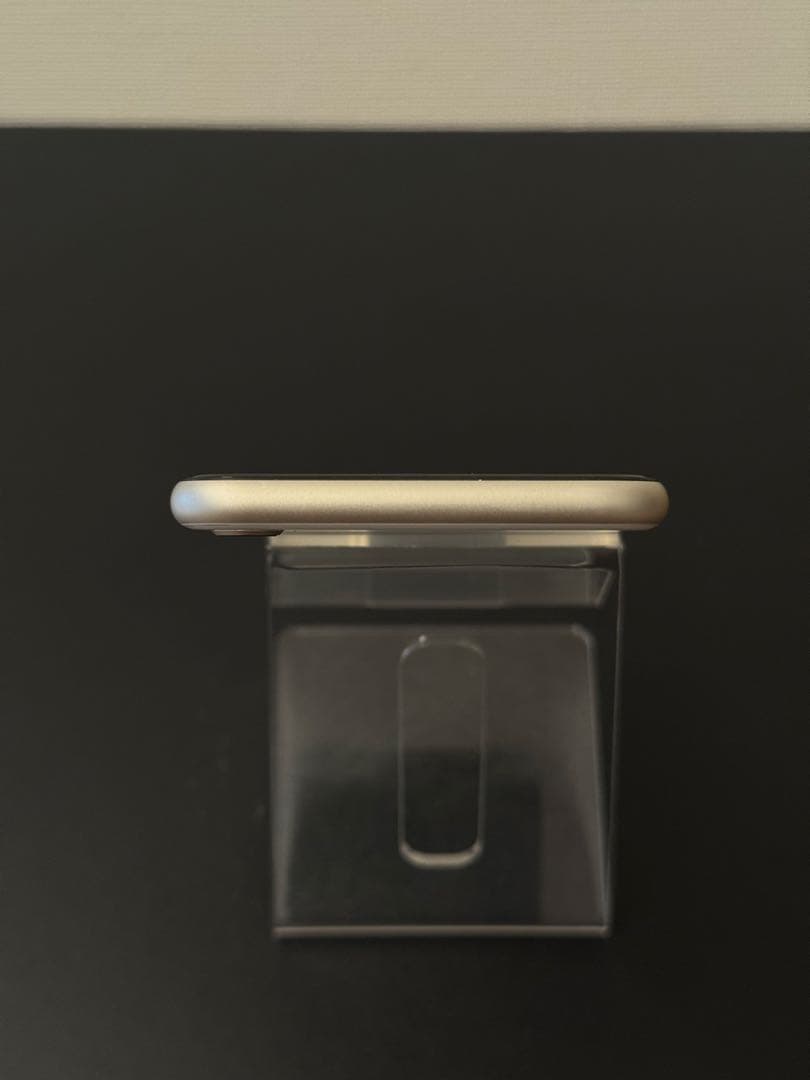 極美品 256GB Apple iPhone SE 3 第三世代 ホワイト