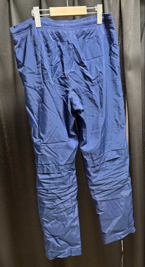 鹿島アントラーズ　スタッフ支給品　ウインドブレーカー