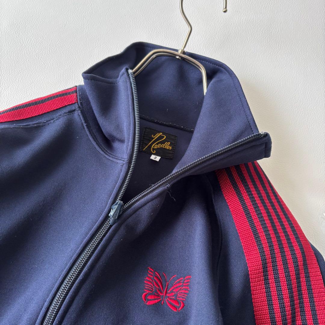 【美品】ニードルス トラックジャケット ネイビー 2 刺繍ロゴ 7分丈 永野芽郁