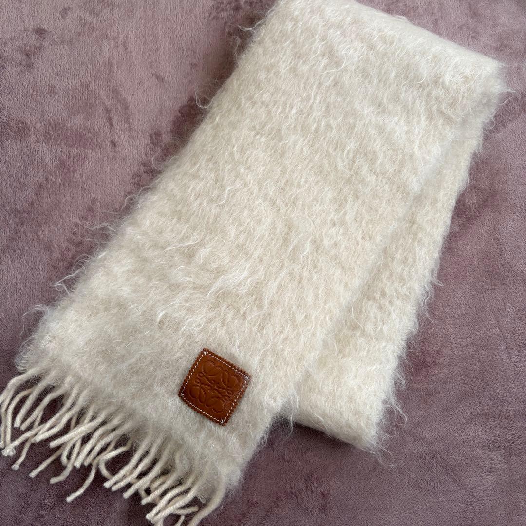 最終値下げ ロエベ マフラー モヘア ウール ホワイト レザーパッチ