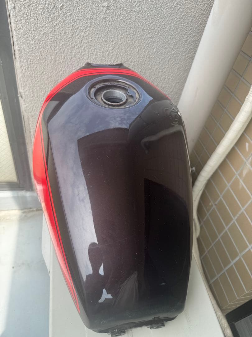 ゼファー400 タンク