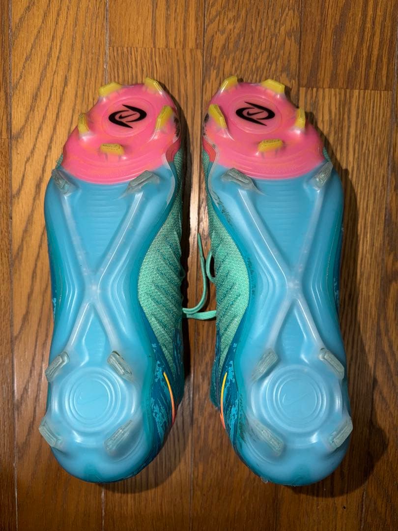 Nike ファントムLUNA 2 エリート　FG