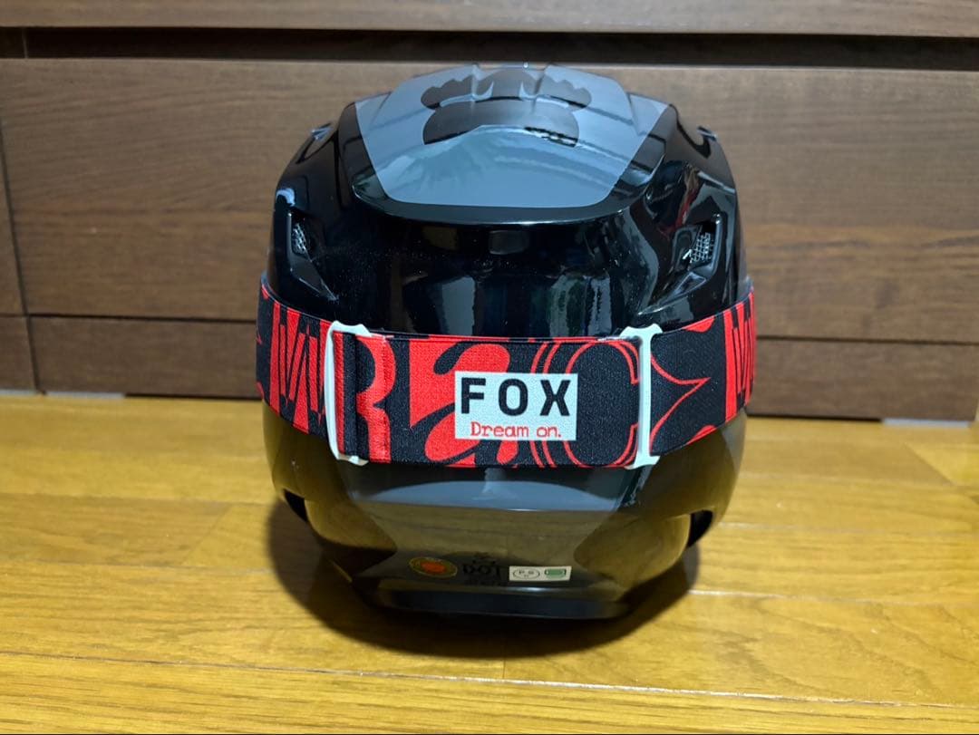 FOX V1 ニトロ　バイクヘルメット（Mサイズ）/ゴーグル　美品