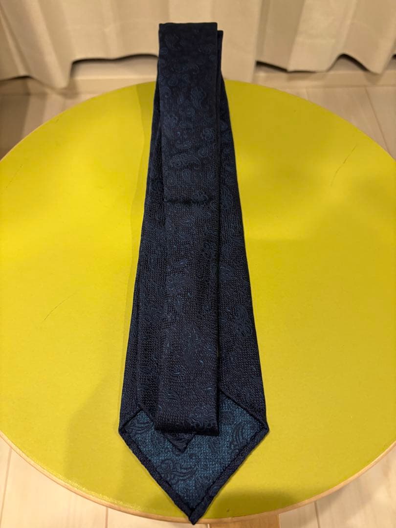 美品　タイユアタイ　ネクタイ