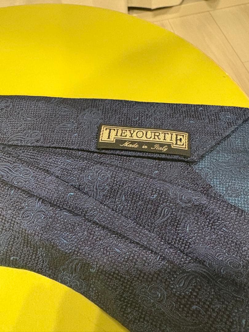 美品　タイユアタイ　ネクタイ