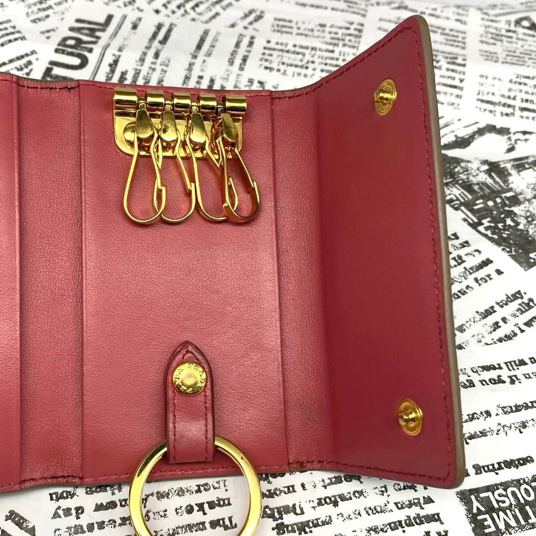 【良品‼️】 PRADA プラダ キーケース 4連フック キーリング付き 箱あり