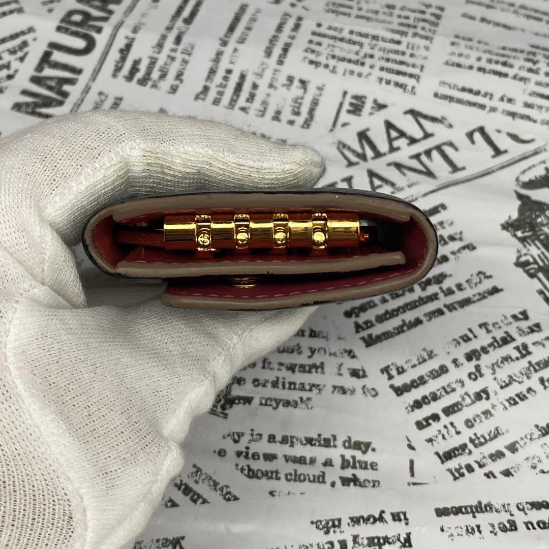 【良品‼️】 PRADA プラダ キーケース 4連フック キーリング付き 箱あり