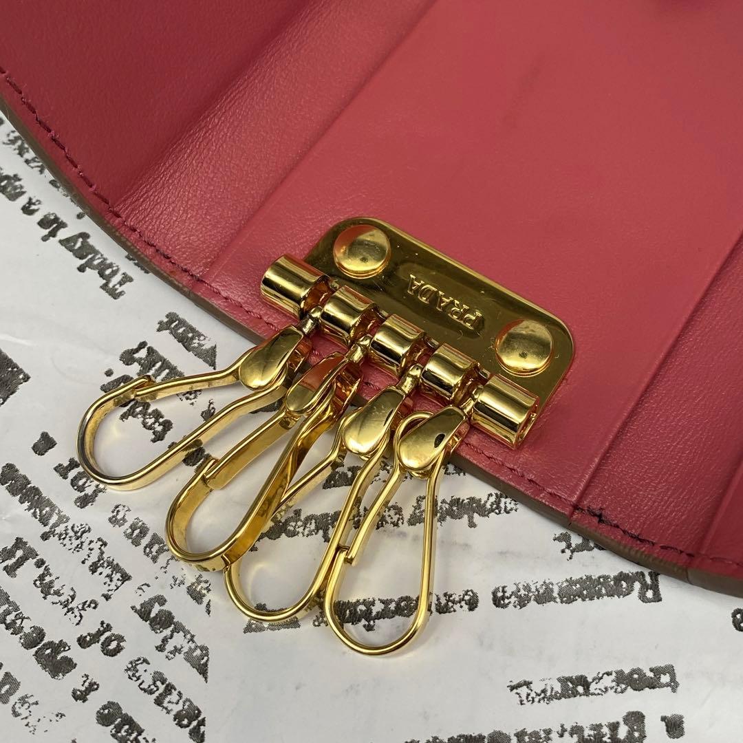 【良品‼️】 PRADA プラダ キーケース 4連フック キーリング付き 箱あり