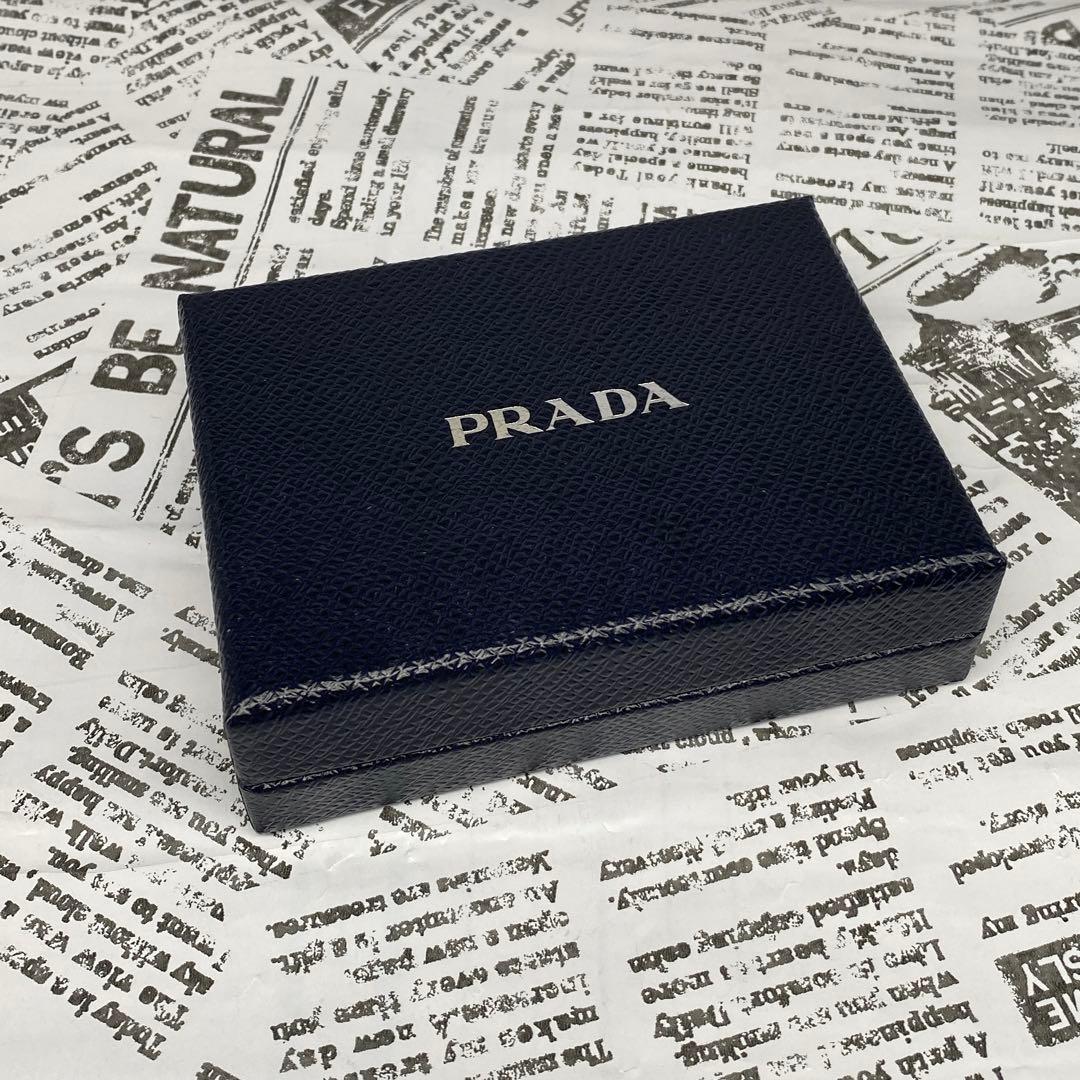 【良品‼️】 PRADA プラダ キーケース 4連フック キーリング付き 箱あり