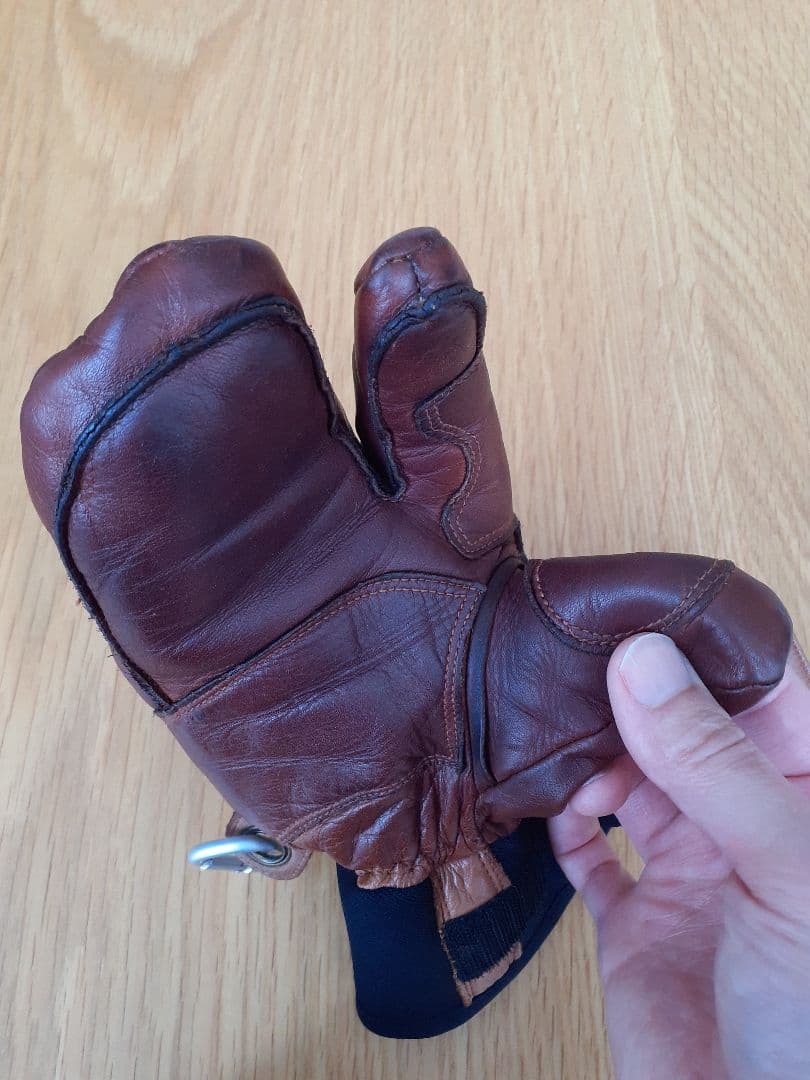 ヘストラ　フォールライン　スリーフィンガー　グローブ