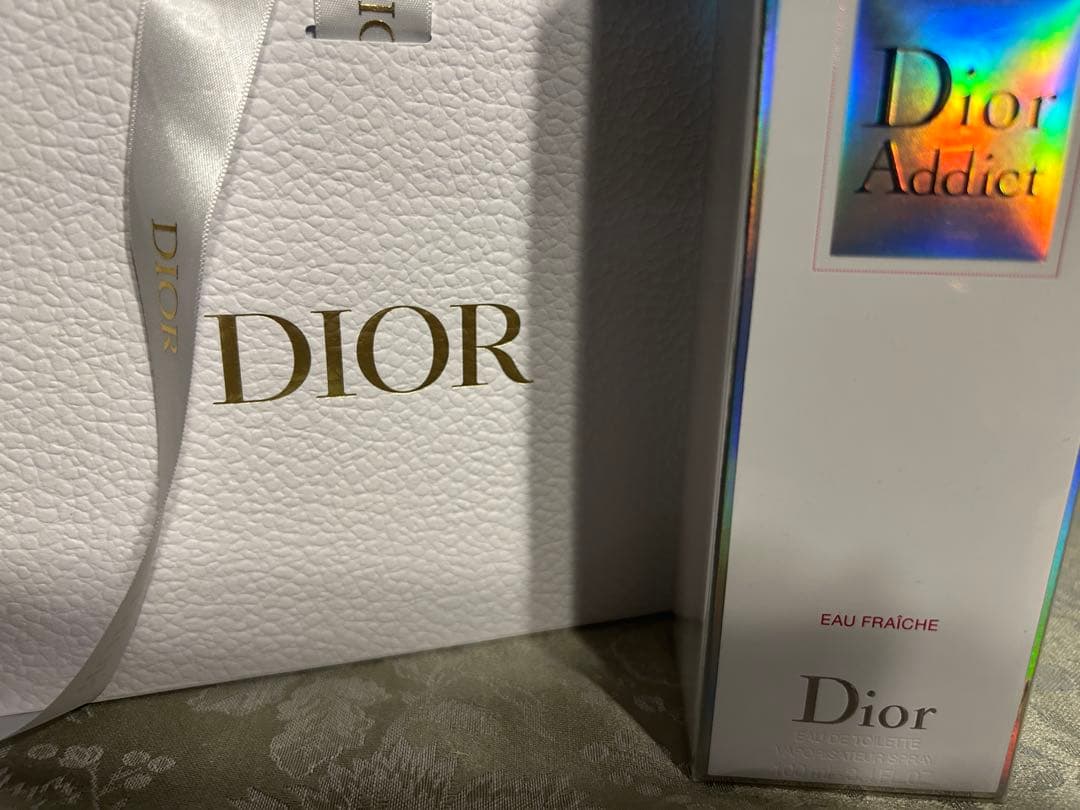 未開封　ショッパー付　Dior Addict Eau Fraîche 100ml