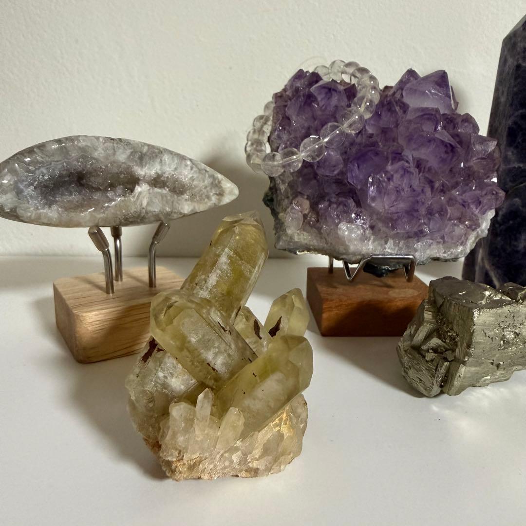 【特価】アメジスト 天然石 8点セット 水晶 フローライト 原石　計1.9kg!