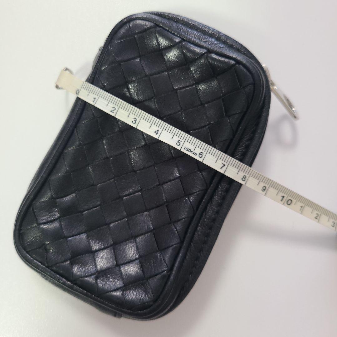 BOTTEGA VENETA イントレチャート ブラック レザー キーケース